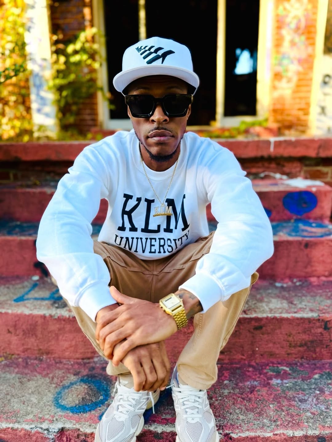 The Harlem Shooter on the steps in Atlanta